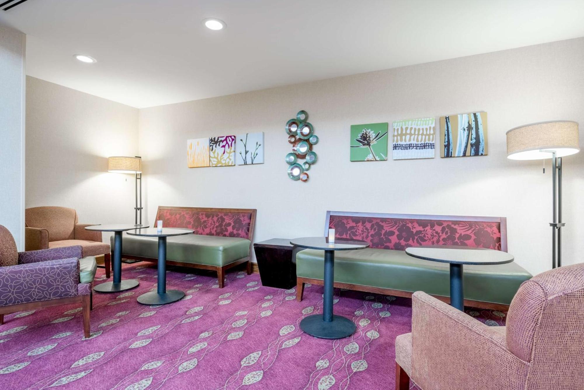 Hampton Inn Frostburg Extérieur photo