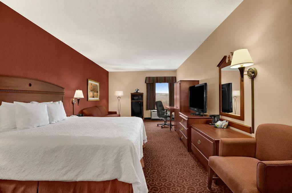 Hampton Inn Frostburg Extérieur photo
